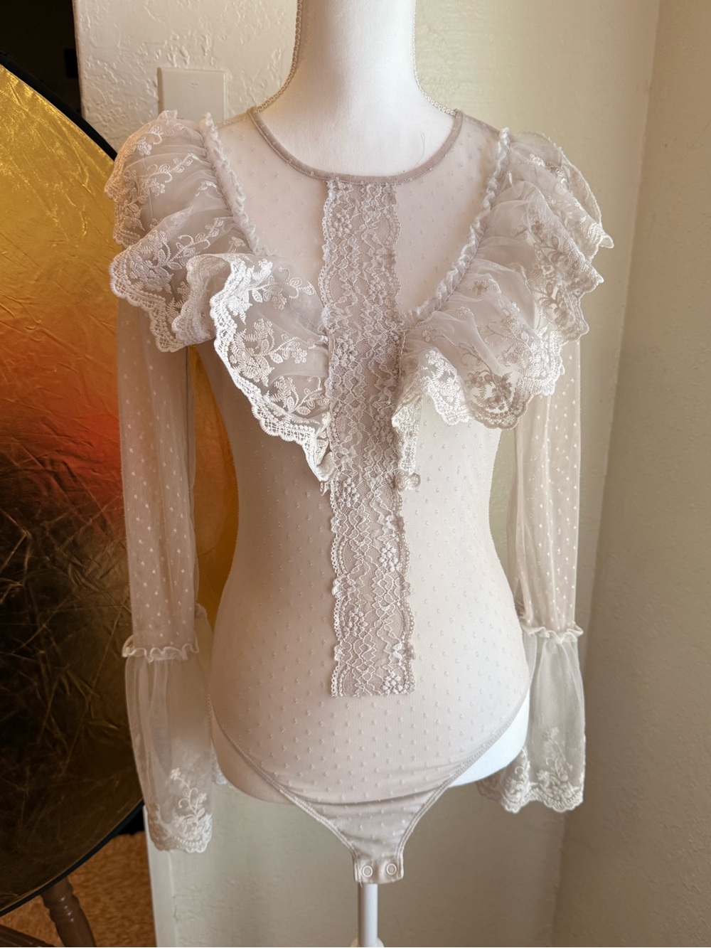 Express Cream Lace Ruffle Mesh Long-Sleeve Bodysuit